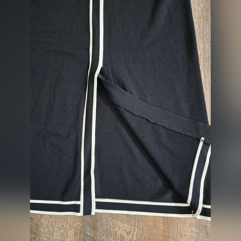 Eva Mendes Sweater Skirt, Medium - Picture 8 of 11